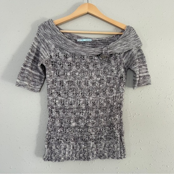 🦋 Maurices Purple Cream Off the Shoulder Scoop Neck Short Sleeve Sweater Casual - Picture 1 of 6